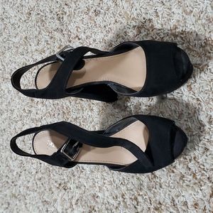 Black peep toe heels with platform